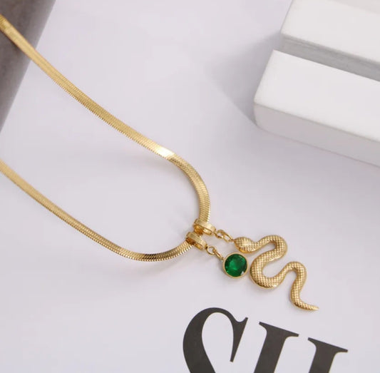 Verde serpiente Necklace